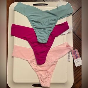 New HANKY PANKY Natural Rise Thong Panties in Pale Pink, Hot Pink and Aqua